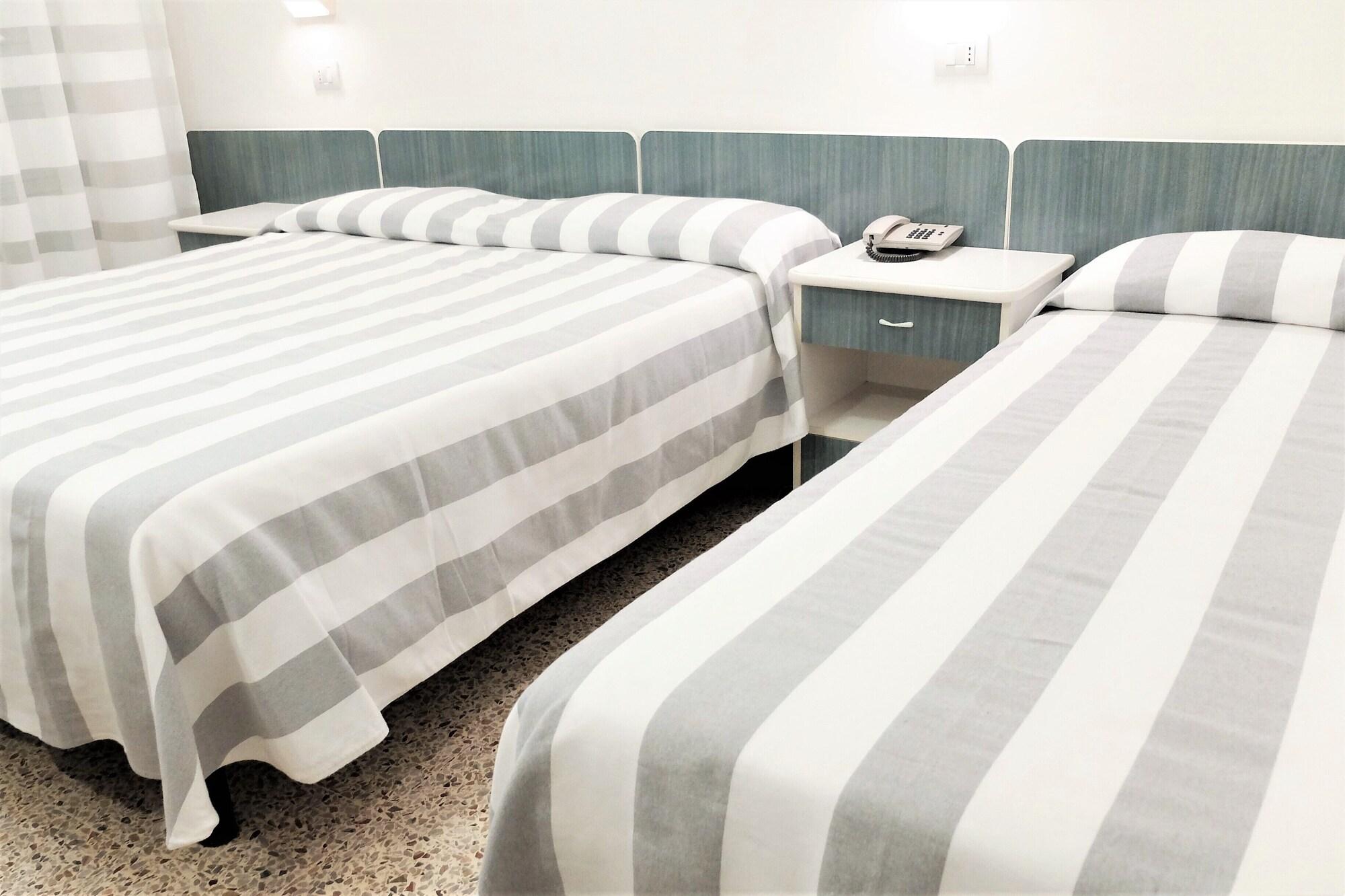 Hotel Aurea Rimini Exterior foto