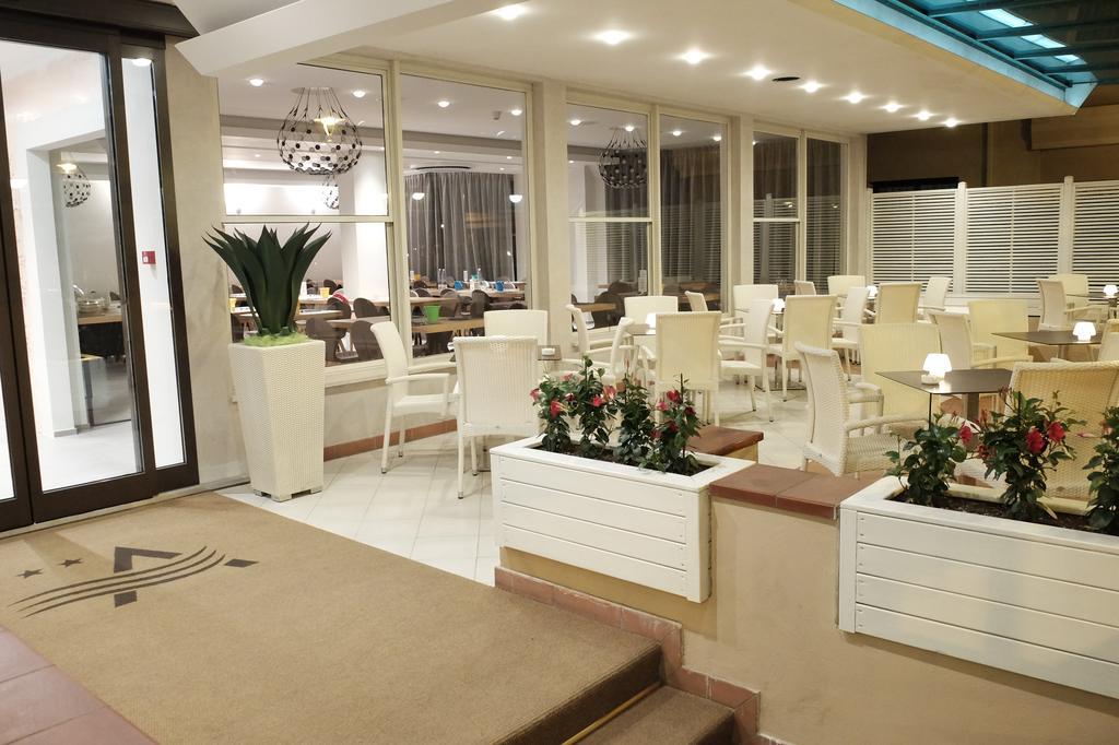 Hotel Aurea Rimini Exterior foto